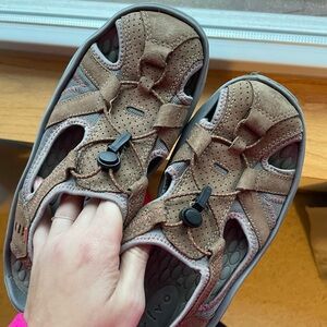 Hiking Sandal Sz 7.5